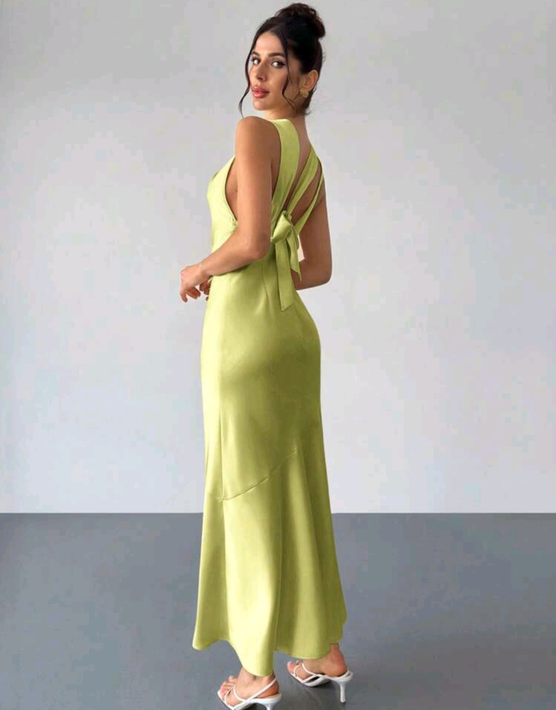 Vestido cuello alto cruce