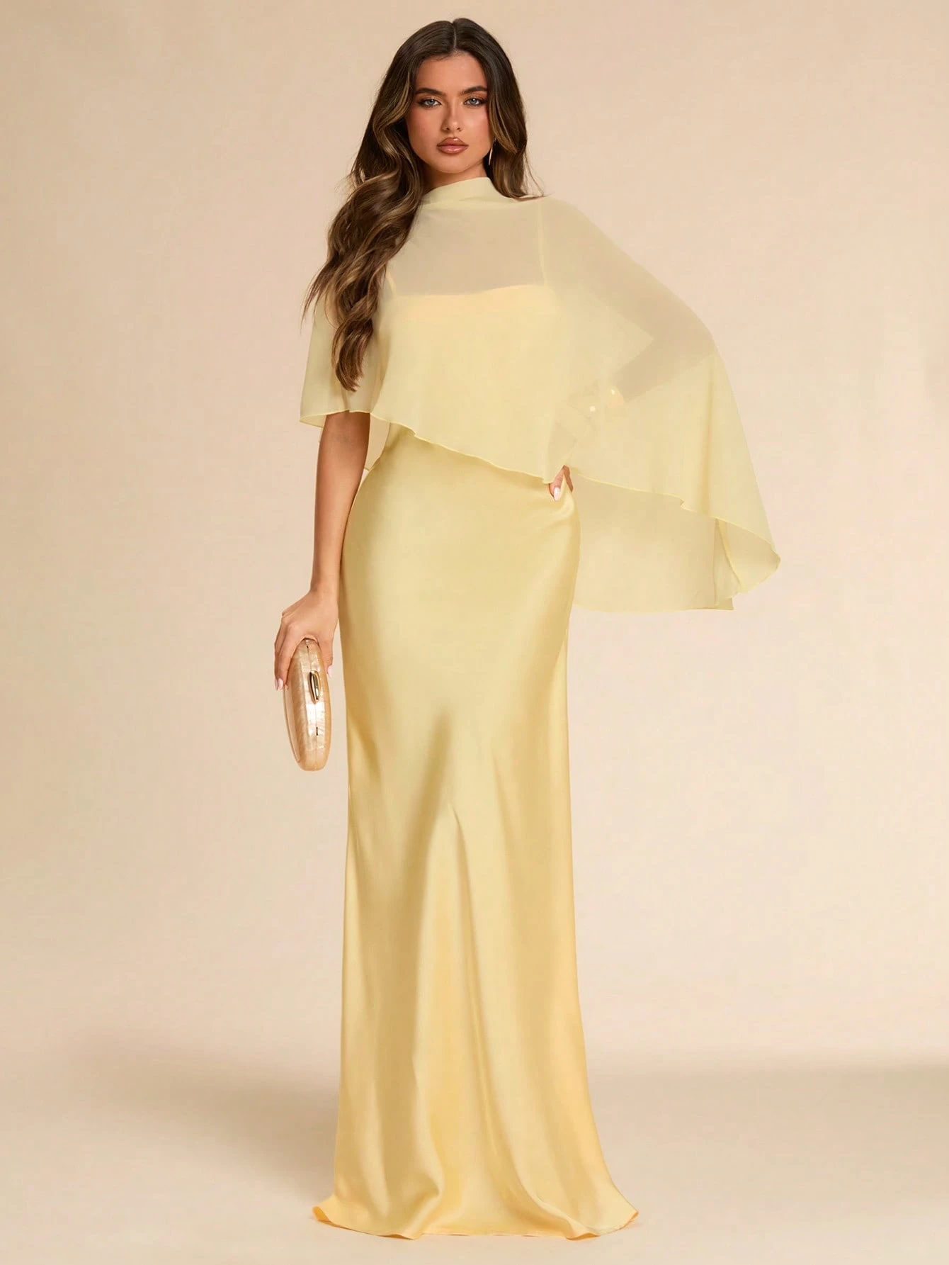 Vestido capas saten