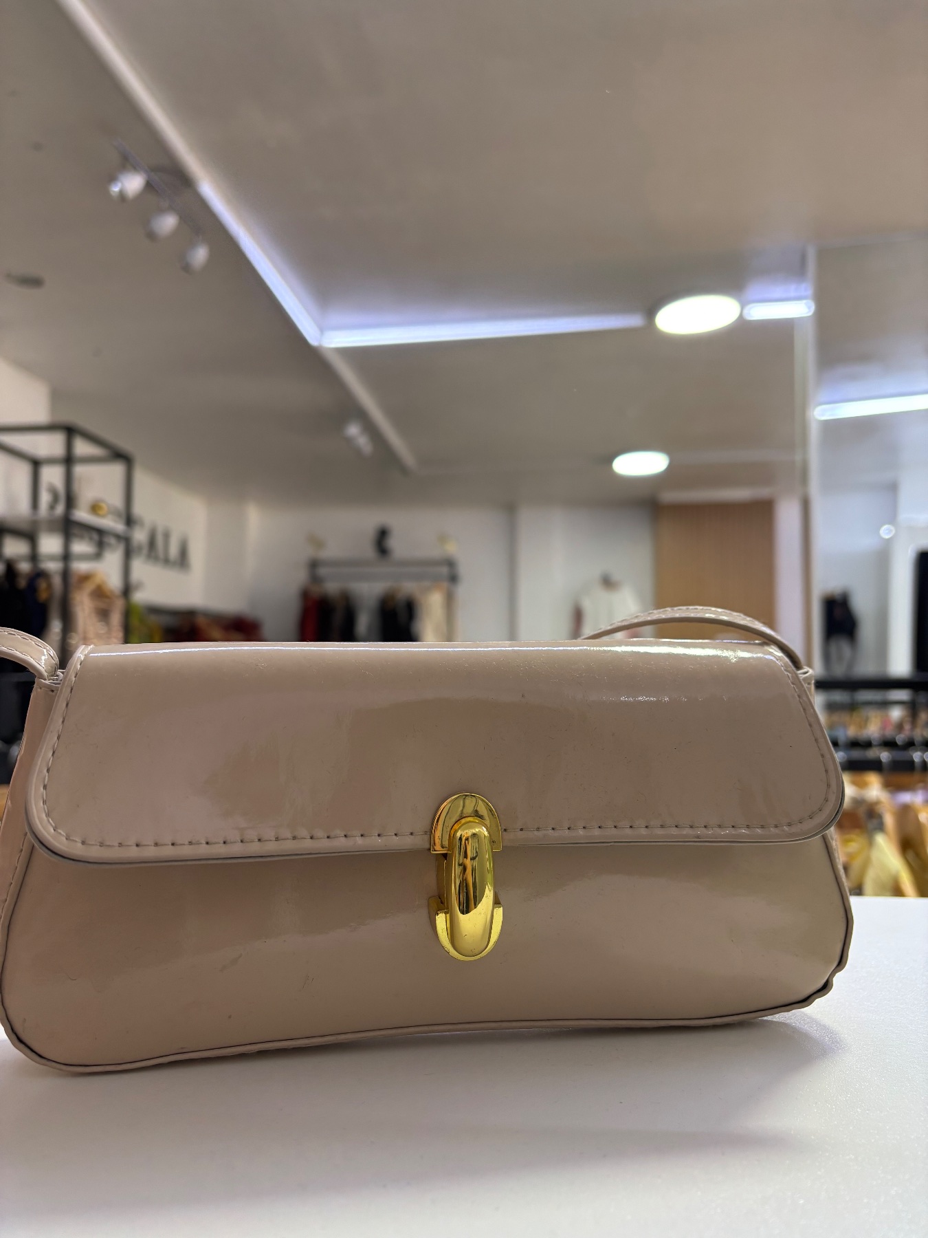 Cartera beige