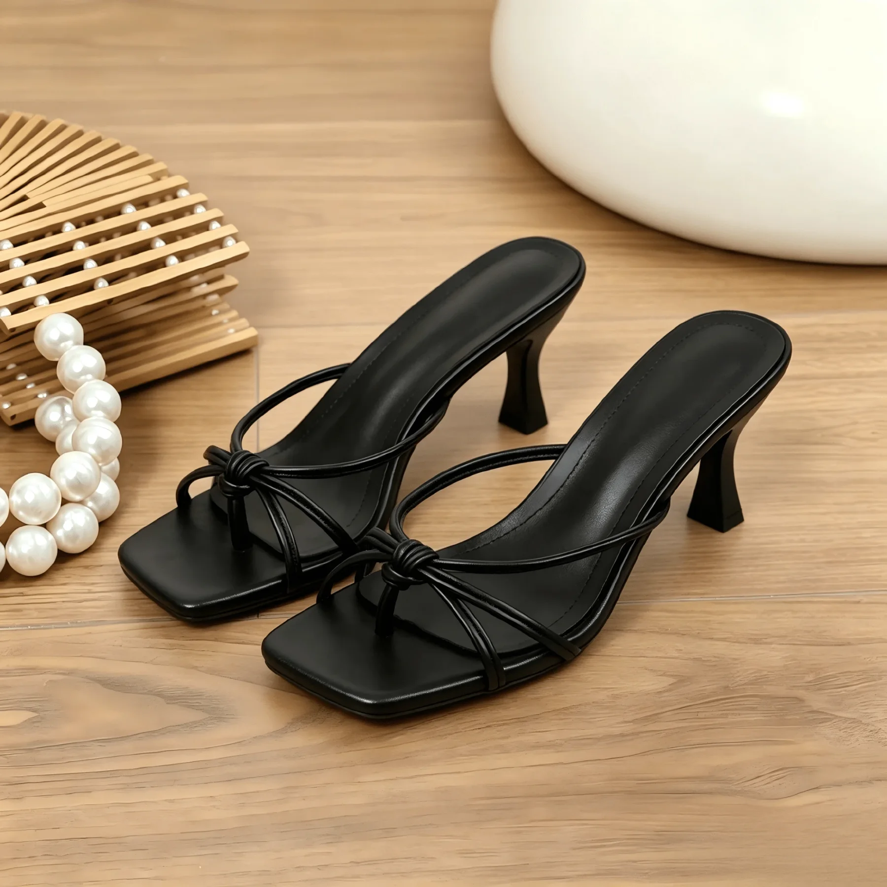 Zapatillas tacón negro