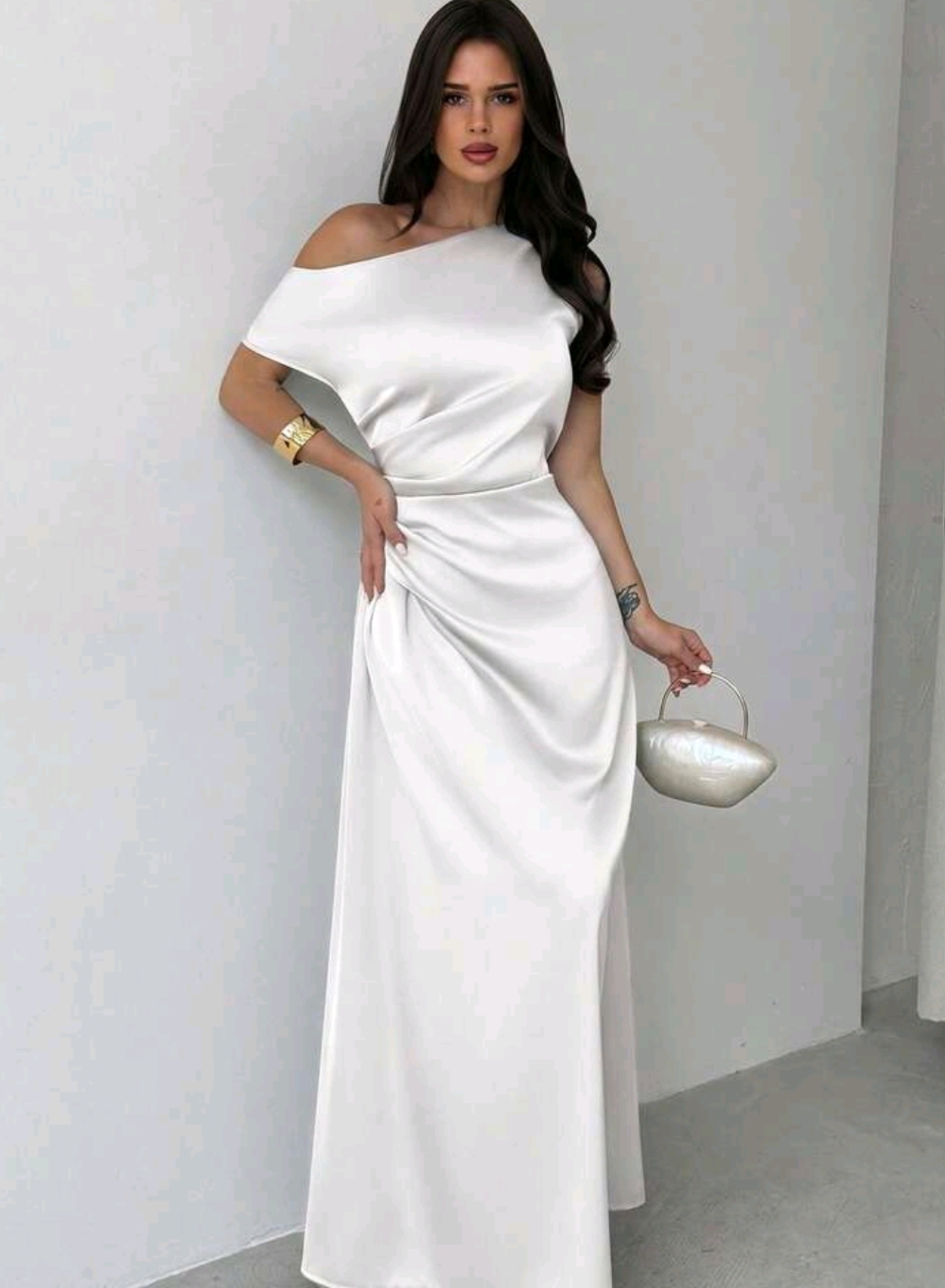 Vestido satén mangas