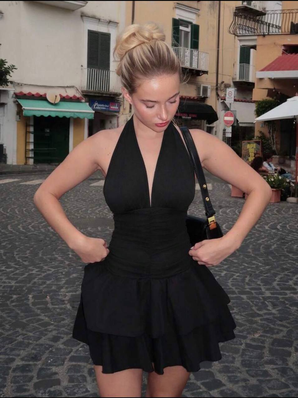 Vestido V Oscuro Corrugado