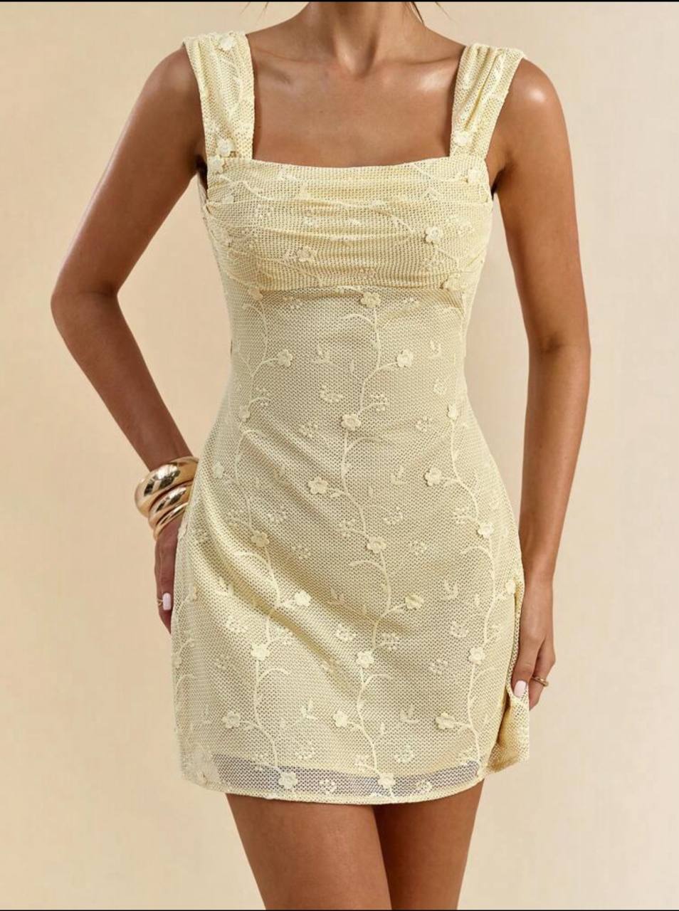 Vestido Flor relieves