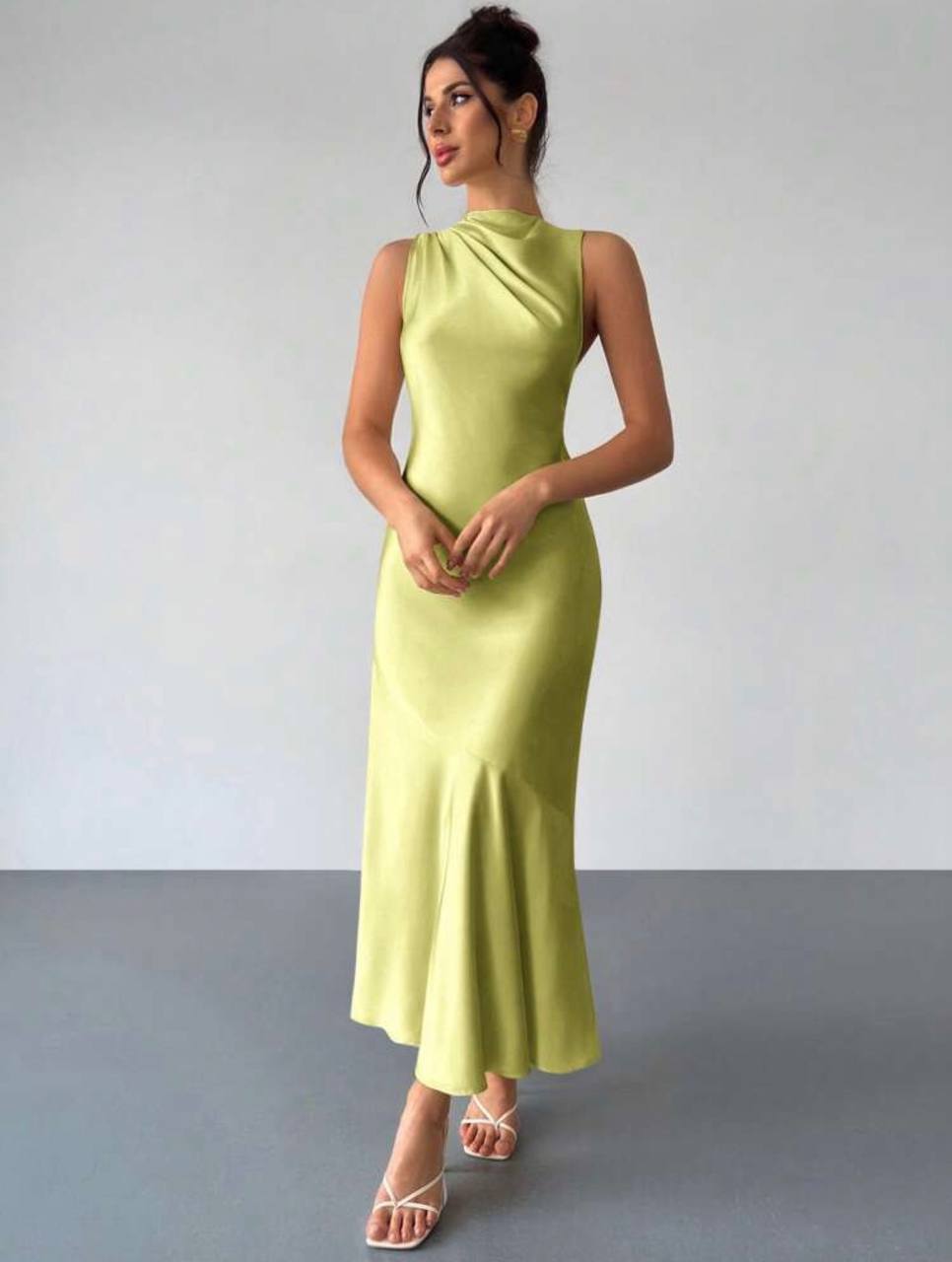 Vestido Satín Verde Olivo
