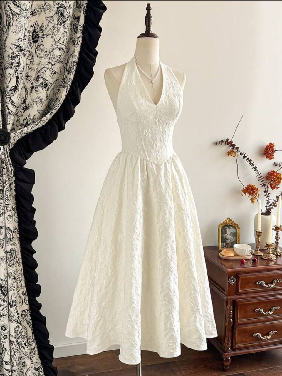 Vestido Beige Troquel relieve