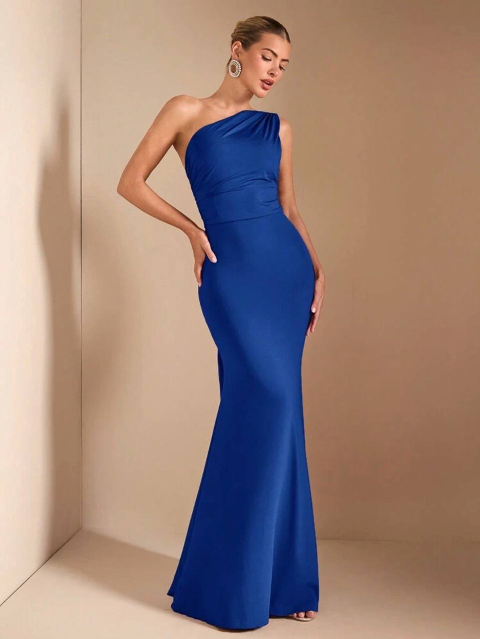 Vestido Azul Eléctrico Satinado