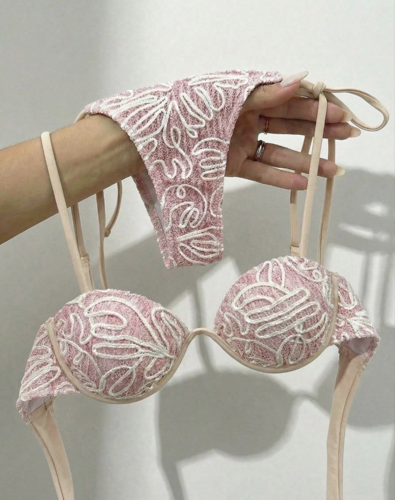 BIKINI BORDADO ROSA