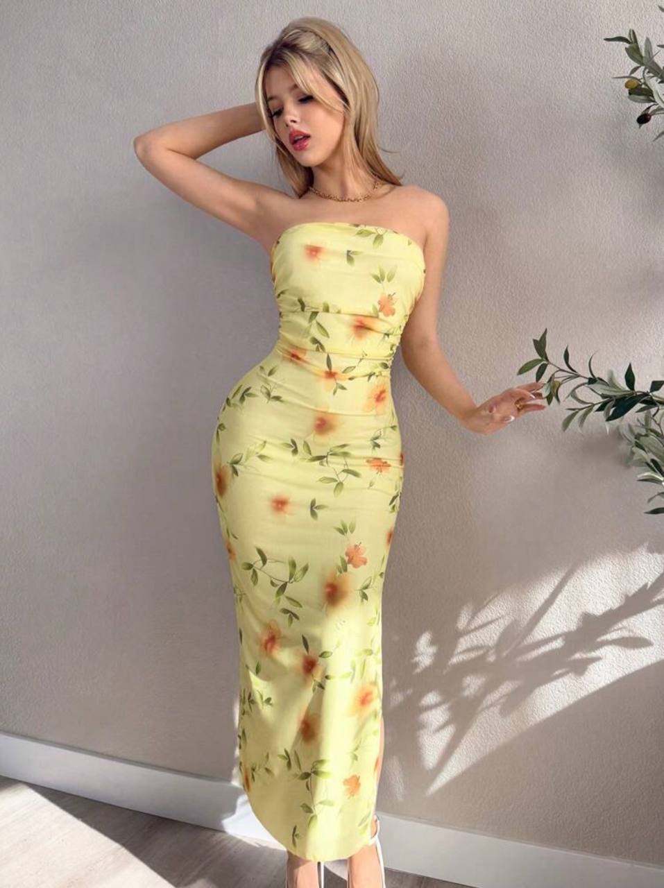 Vestido Ajustado Floral Amarillo