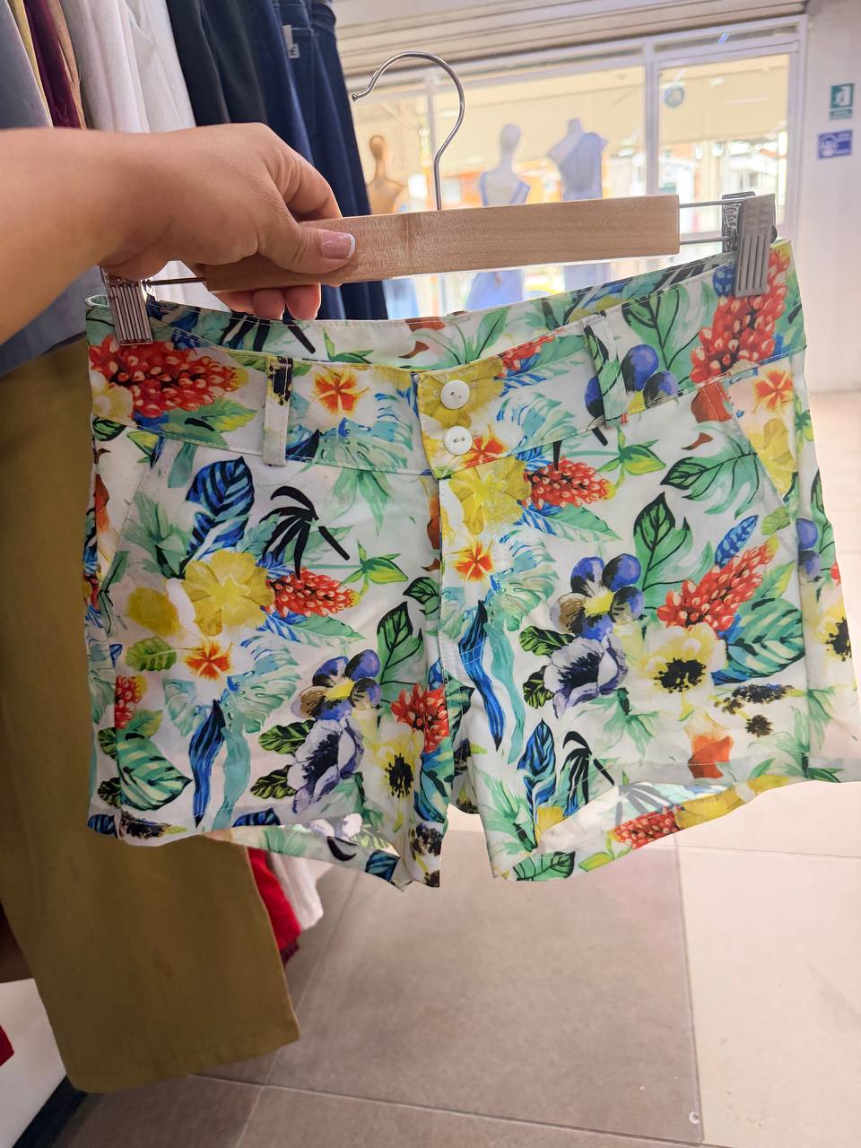 Short playero floral