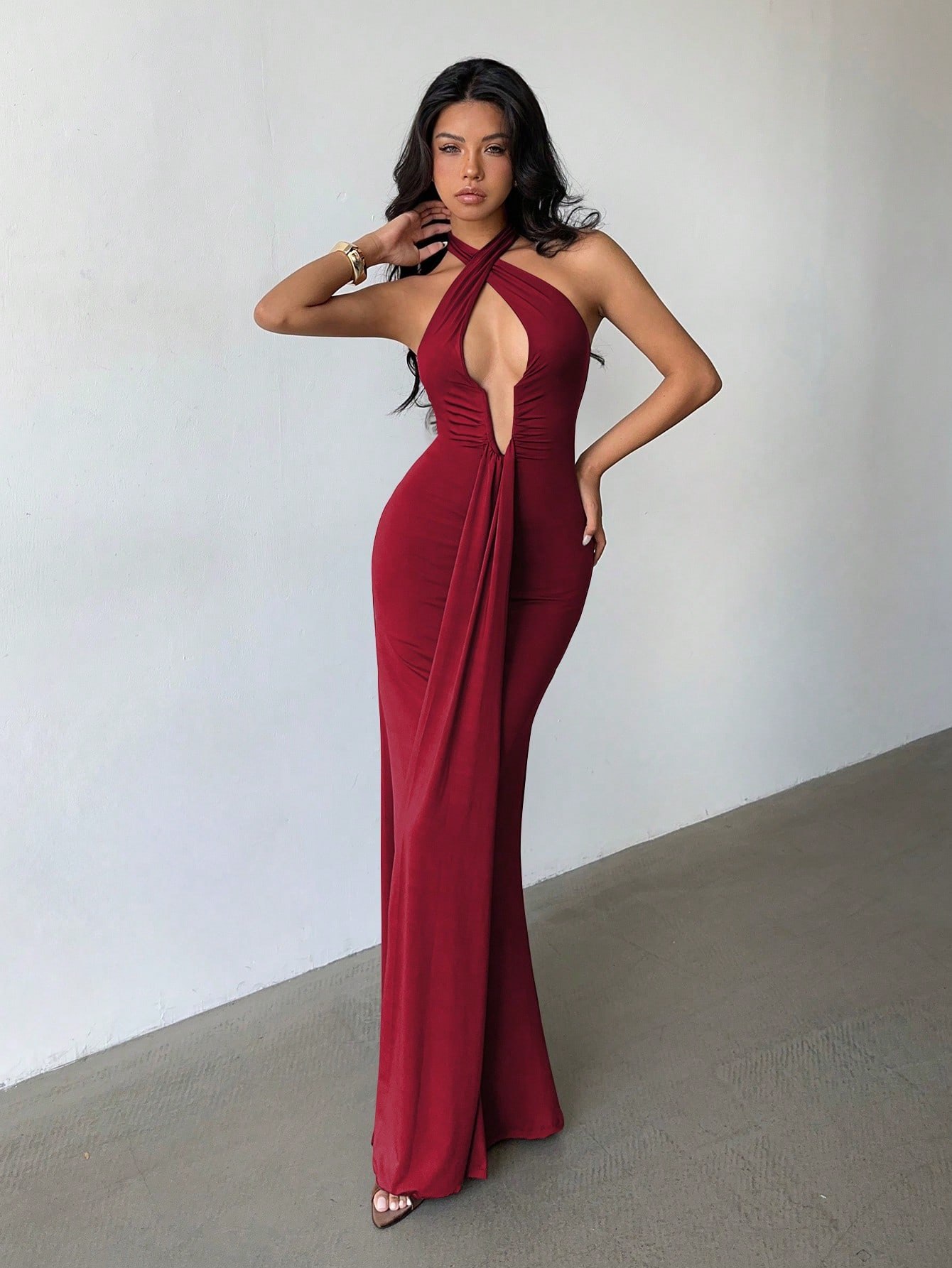 Vestido al cuerpo escote V