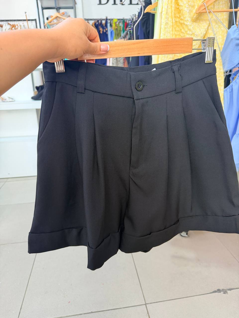 Short Tela