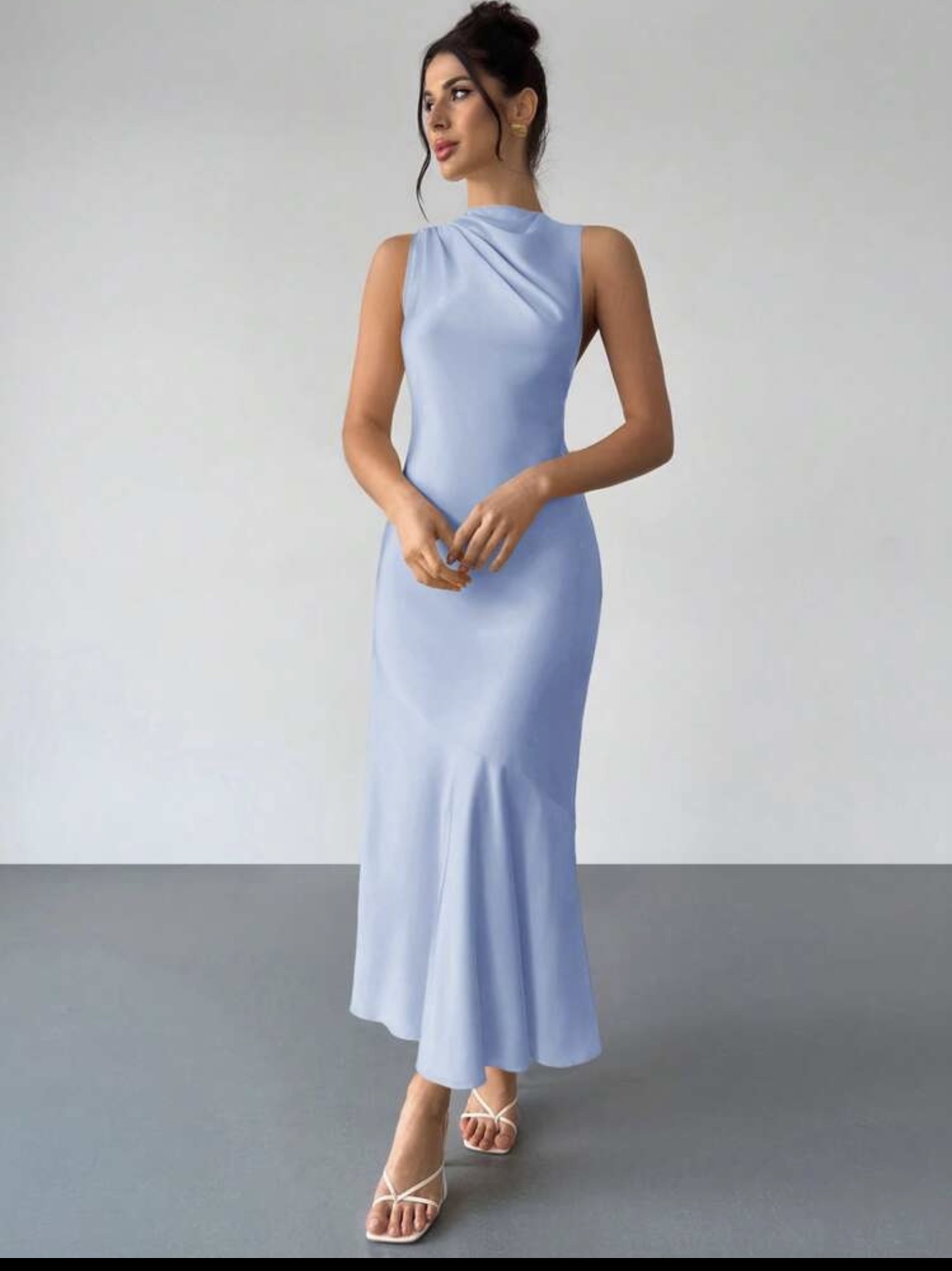 Vestido Satén Cuello