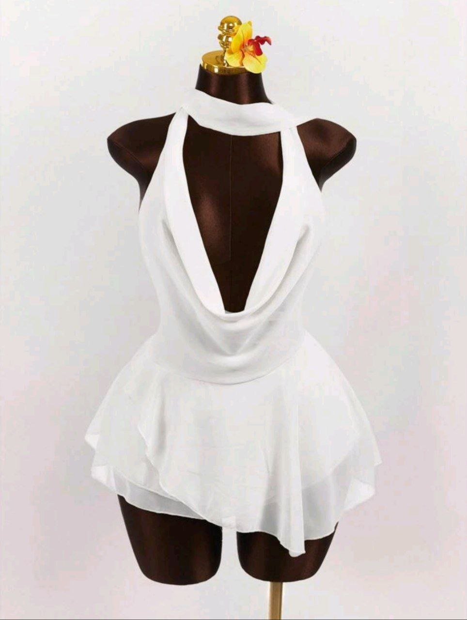 Vestido shorts blanco Midi