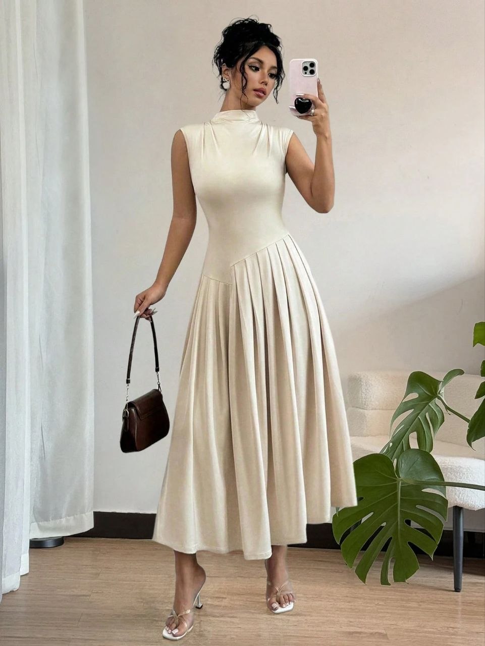 VESTIDO CUELLO ALTO PLISADO