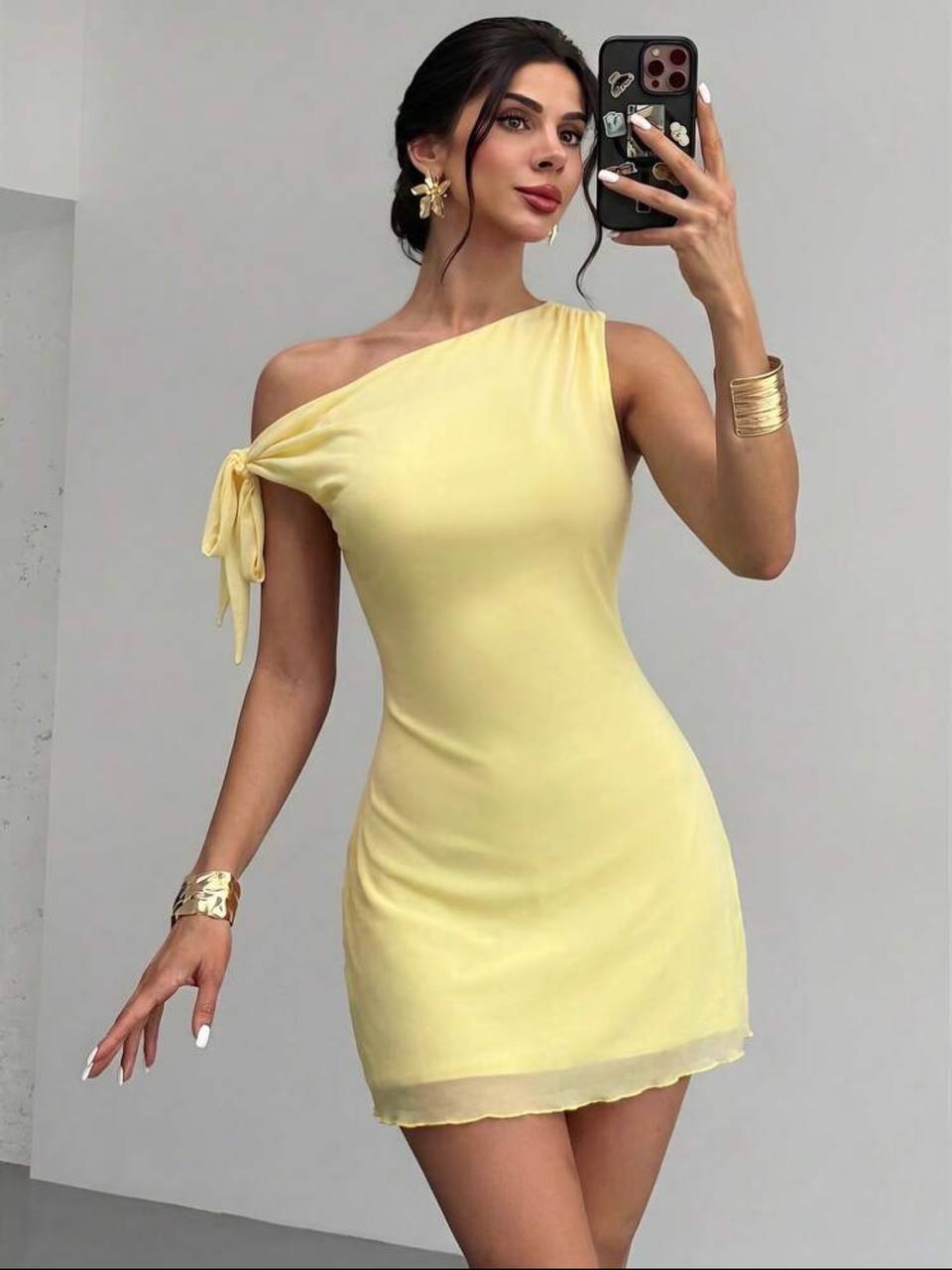 Vestido Corto Forrado Amarillo O