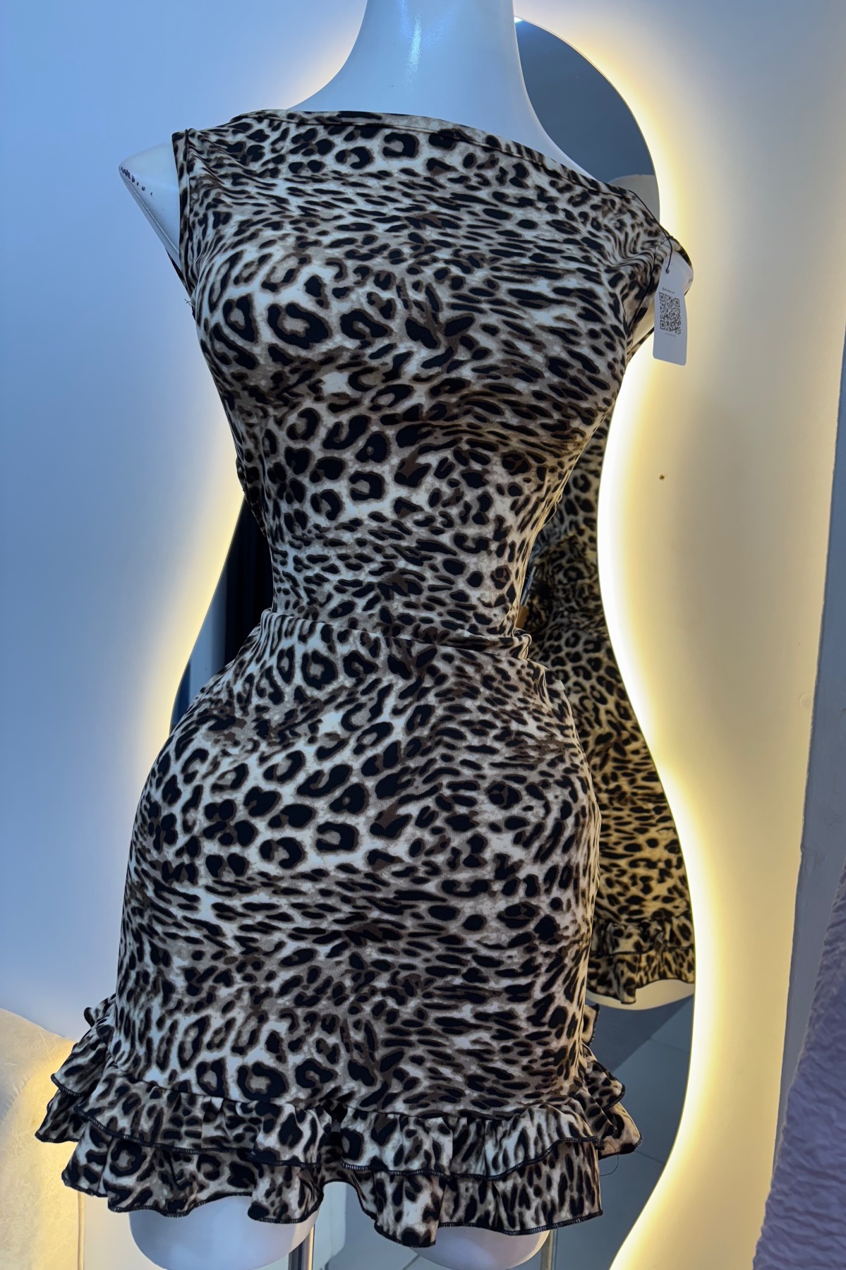 Vestido ruedos leopardo