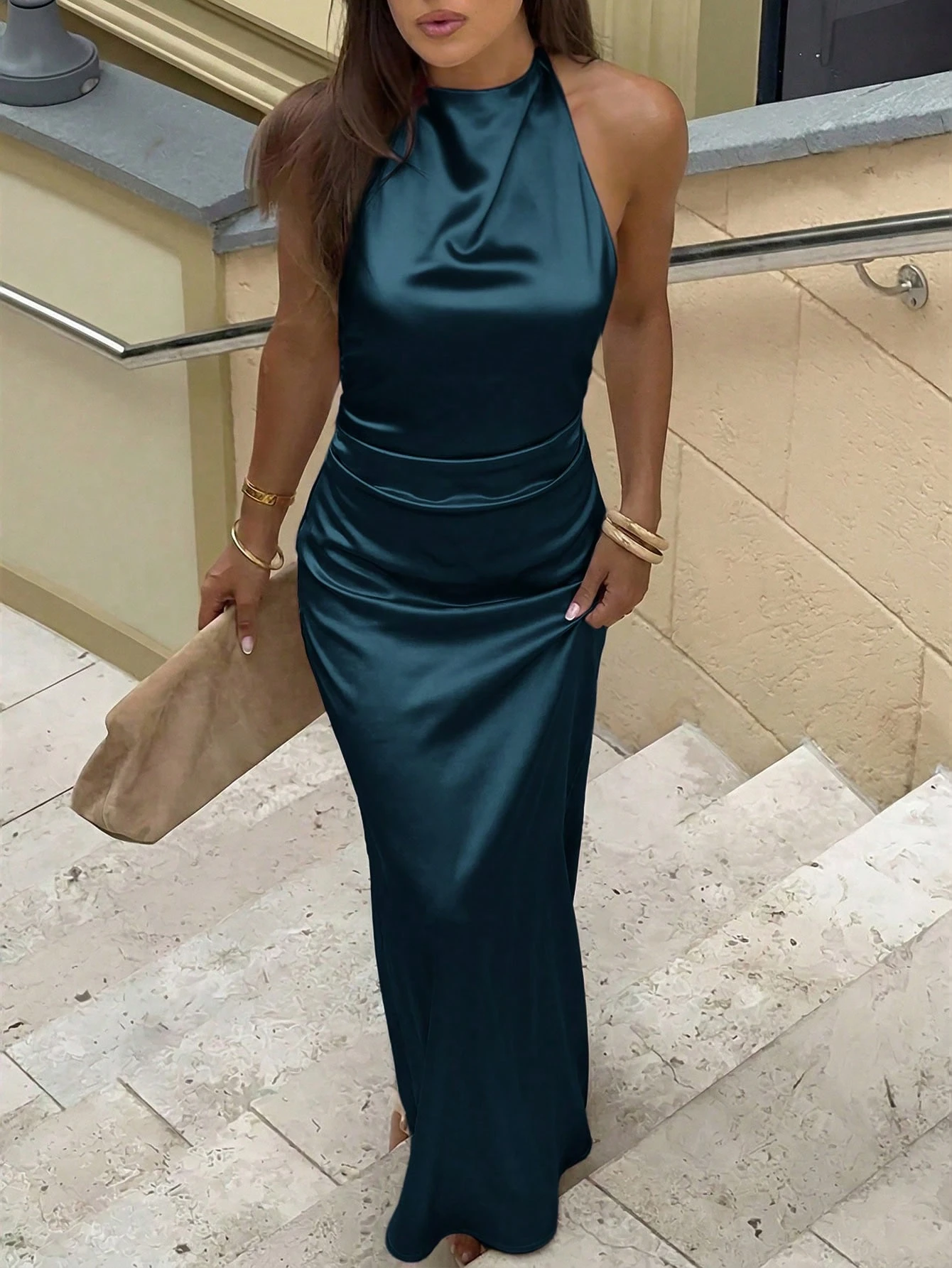 Vestido cuello alto